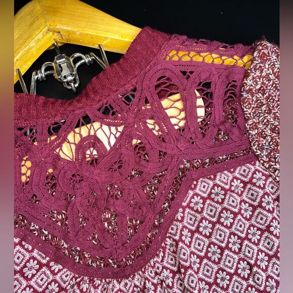 Miss Me Pieced Sweater Lace Details and Silk Back in Burgundy Red Size Small NWT - Picture 11 of 12